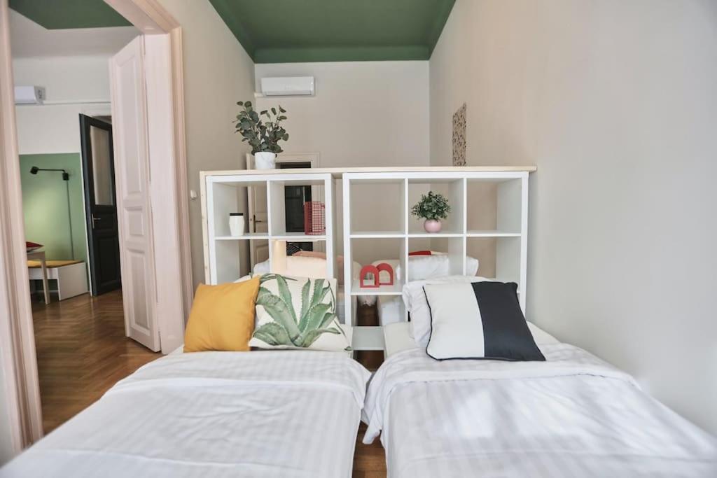 Unwind In Style W Sauna Dsgn 2Br Home บูดาเปสต์ ภายนอก รูปภาพ