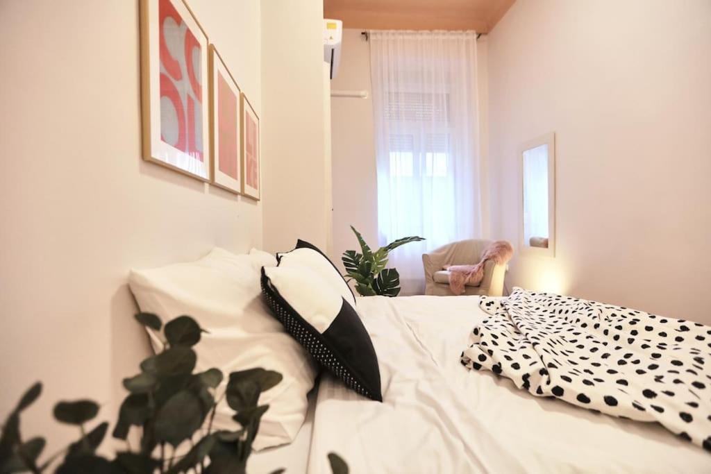 Unwind In Style W Sauna Dsgn 2Br Home บูดาเปสต์ ภายนอก รูปภาพ