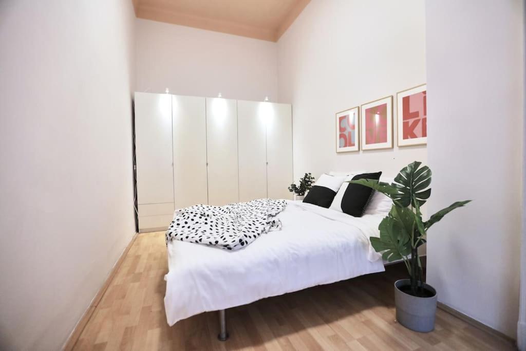 Unwind In Style W Sauna Dsgn 2Br Home บูดาเปสต์ ภายนอก รูปภาพ