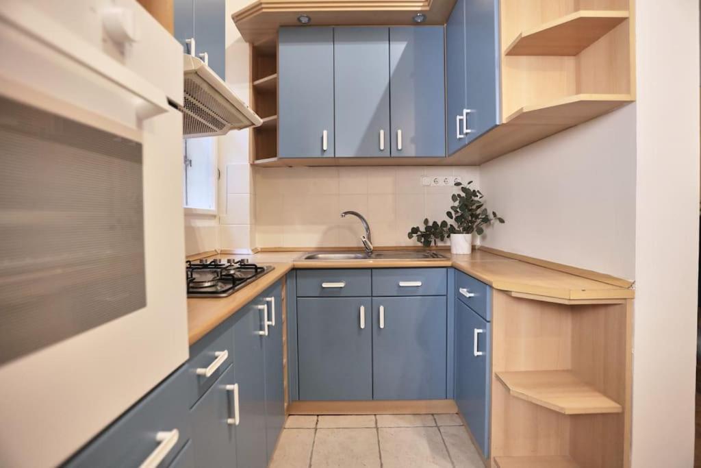Unwind In Style W Sauna Dsgn 2Br Home บูดาเปสต์ ภายนอก รูปภาพ