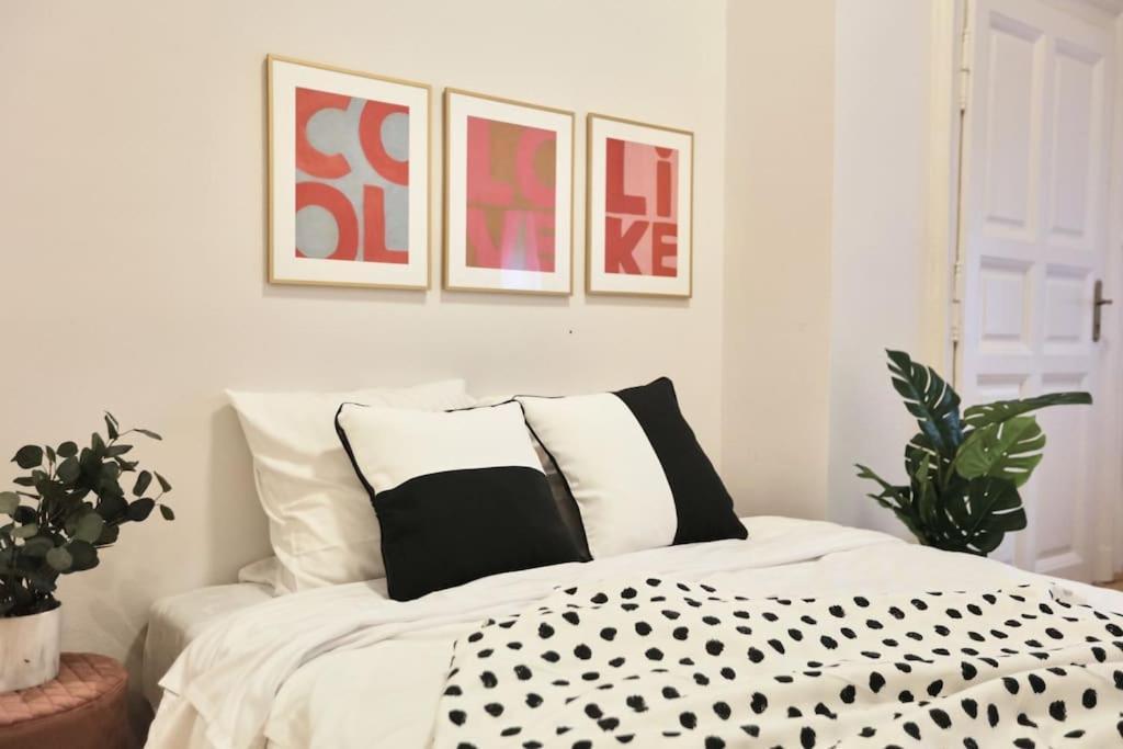 Unwind In Style W Sauna Dsgn 2Br Home บูดาเปสต์ ภายนอก รูปภาพ